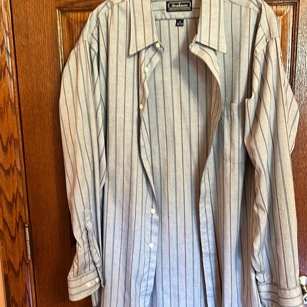 Men’s Strathmore dress shirt,27,32/33